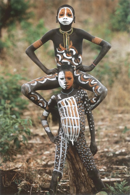 A wonderful photo of the Omo tribe who still paint and adorne themselves daily by the very talented photographer, Hans Silvester. (Hope he forgives me from borrowing it!)
